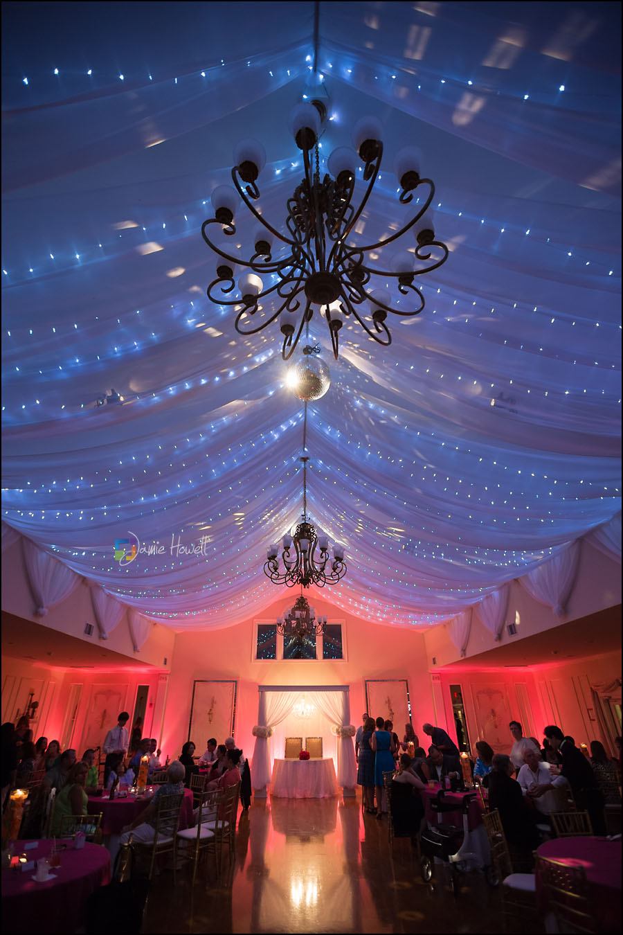 Che'ne Rouge Ballroom