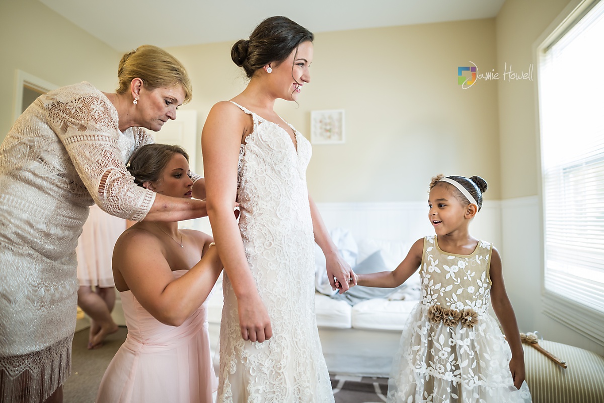 Bridge View Barn Wedding (8)