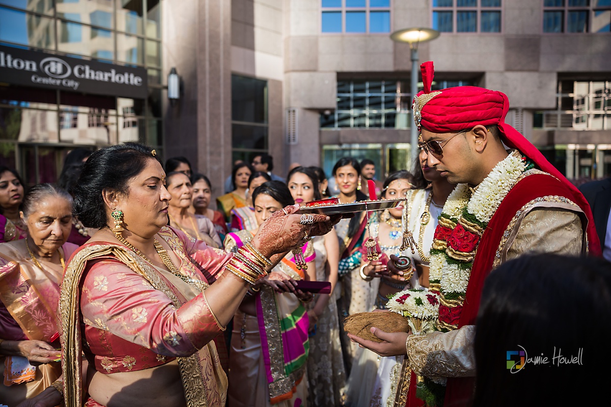 Hilton Charlotte Center South Asian Wedding (12)